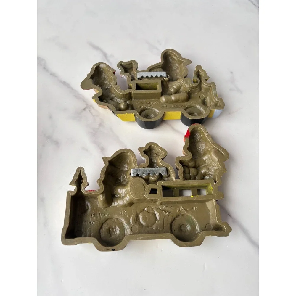 Vintage Homco Fire Truck Bear Dalmatian‎ Wall Plaques Kids Nursery 2 Pc